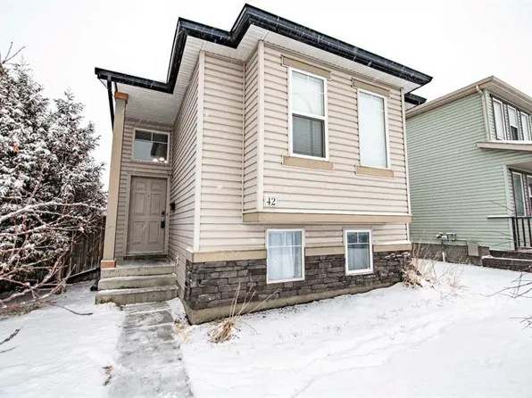 42 S Johns St, Red Deer, AB T4P 4C8
