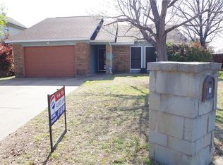9008 Gainsborough Ct, Fort Worth, TX 76134