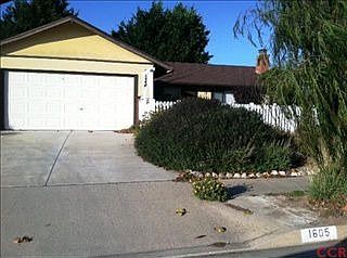 2nd image of 1605 E Oak Ave