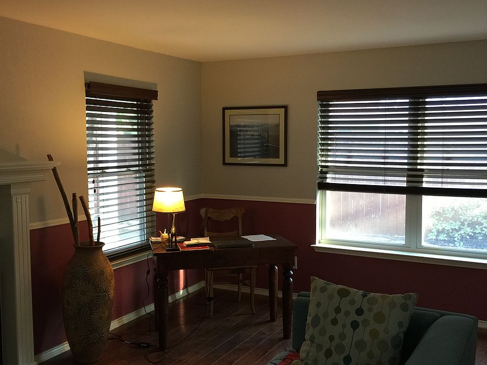 1st image of 695 Pryor Ct N
