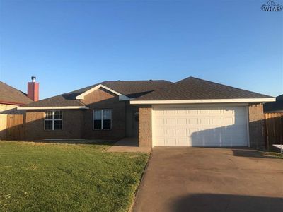 609 E Texas Ave, Iowa Park, TX, 76367