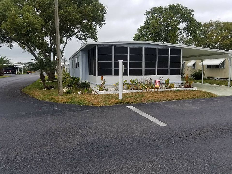 Corner lot
