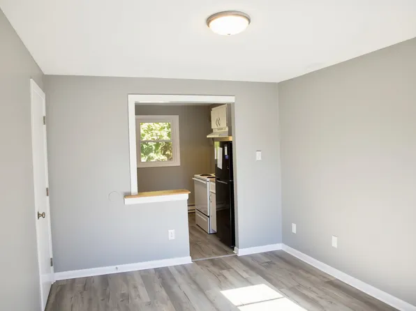 29 W Lake St #29, Easthampton, MA 01027