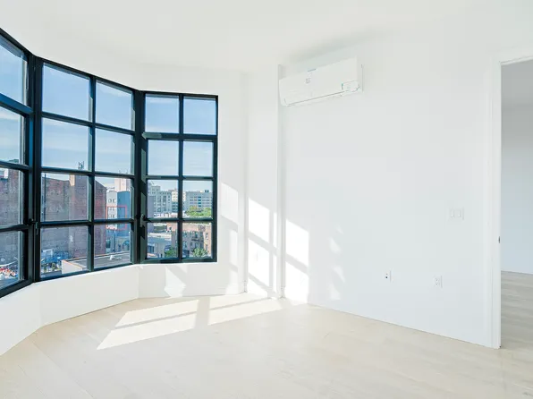 875 4th Avenue image 9 of 23