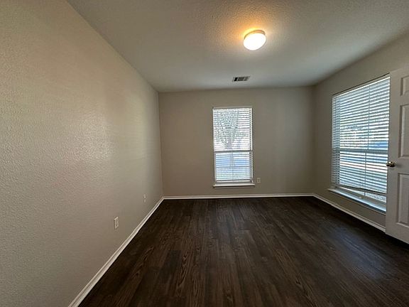 4th image of 5157 Hartson