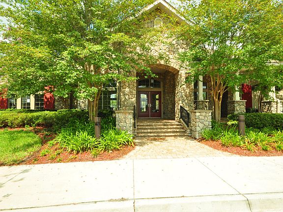 3rd image of 3541 Summit Oaks Dr