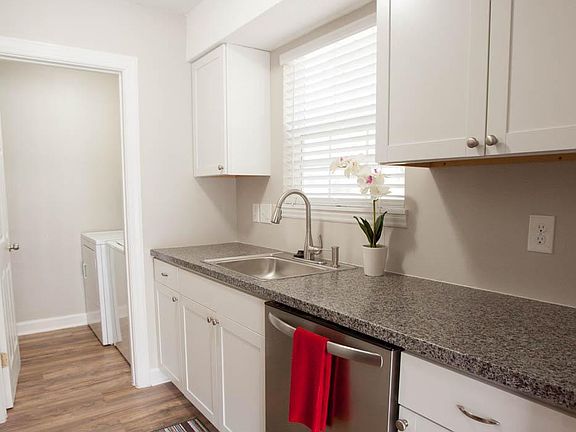 2nd image of 7721 Park Vista Cres