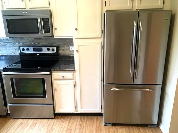 4th image of 4168 Cove Ln APT F