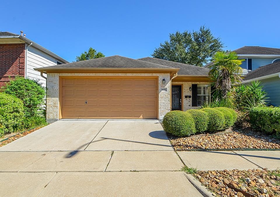 1st image of 1858 Creek Dr