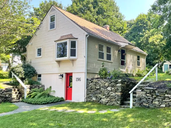 196 Beach St, North Kingstown, RI 02852