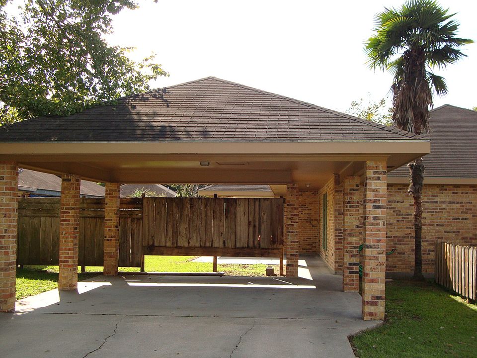 1st image of 203 Bickerton Dr
