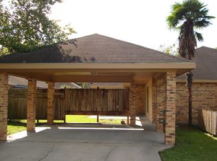 203 Bickerton Dr, Lafayette, LA 70508