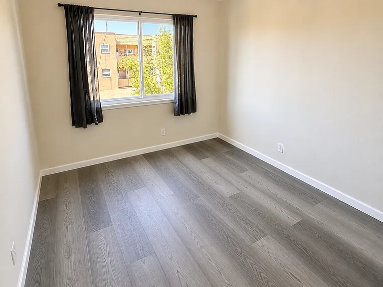 2199 Grant Street — Photo 11