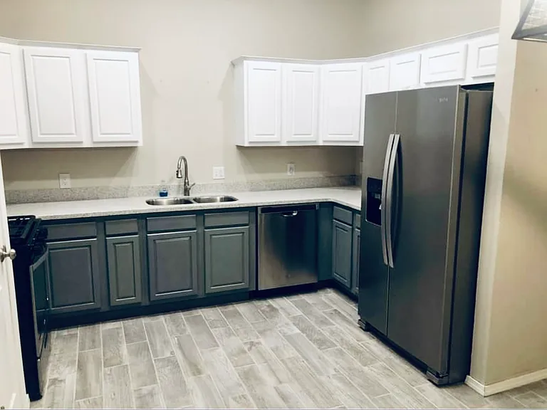 1712 W Palm Pl — Photo 3