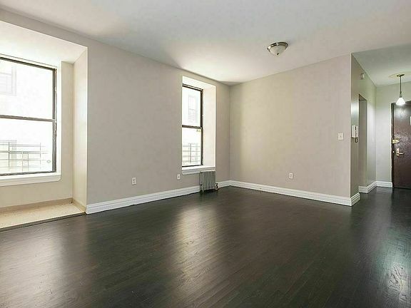 3rd image of 938 Saint Nicholas Ave APT 8