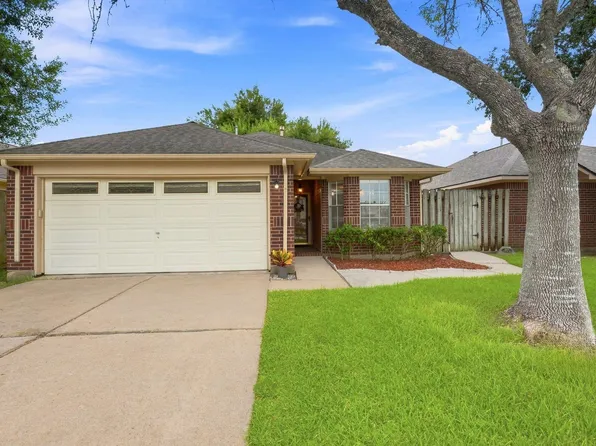8105 Aspen St, Texas City, TX 77591