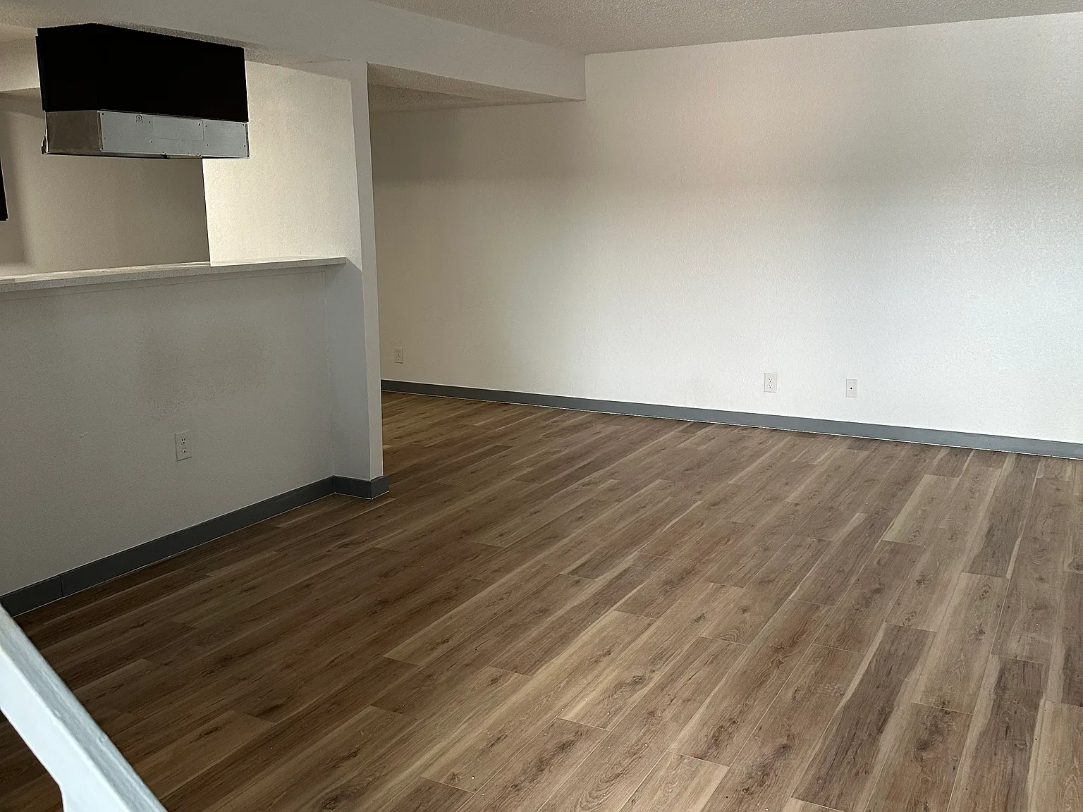 Charming 2-Bedroom Apartment in Tulsa's Desired Location — Photo 4