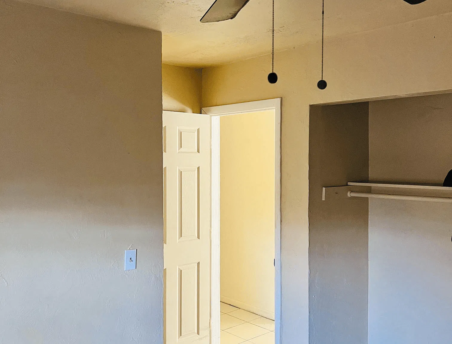 1 bed, 1.5 bath, $250 — Photo 4