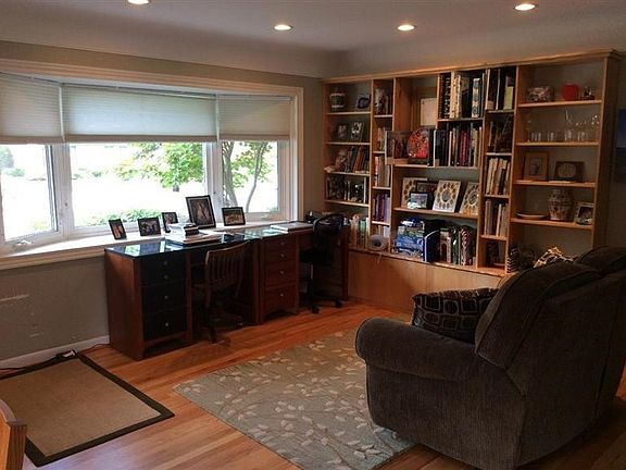 2nd image of 1451 Catalina Ave
