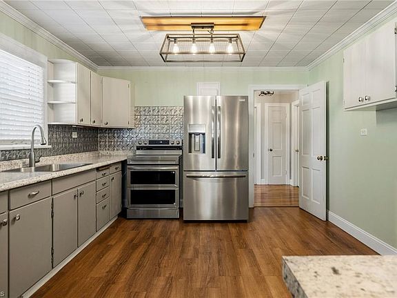 5th image of 720 Pitcher Ave