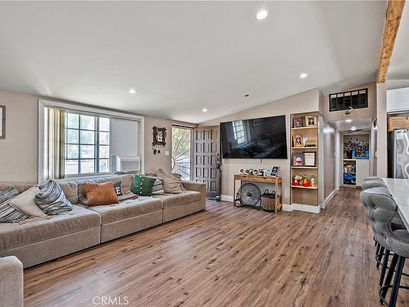 5th image of 11887 Sproule Ave