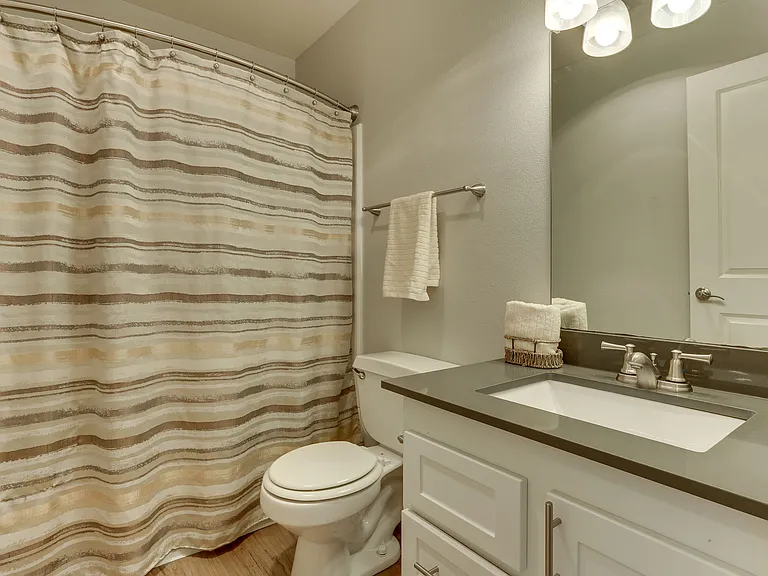Sterling Pointe — Photo 9