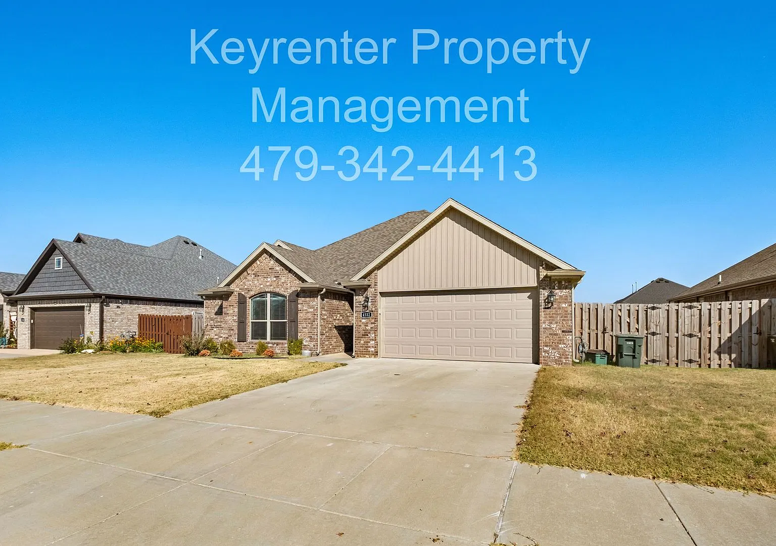 Charming 3 Bedroom, 2 Bath Home with Modern Amenities — Photo 3