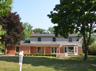 8114 Manchester Blvd, Grosse Ile, MI 48138