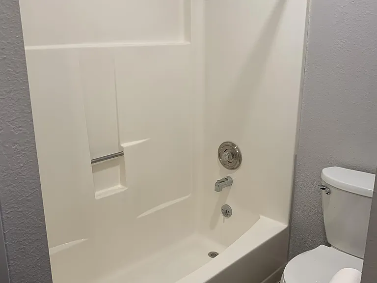 178 Rosewood Dr #B — Photo 10