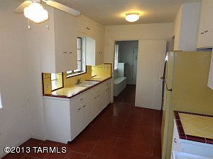 3rd image of 2709 E Hedrick Dr
