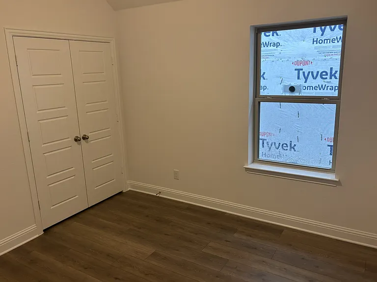 2nd Guest bedroom