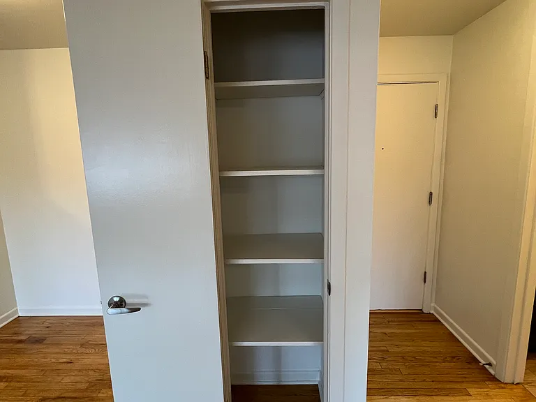 6010 N Winthrop Ave #303 — Photo 16