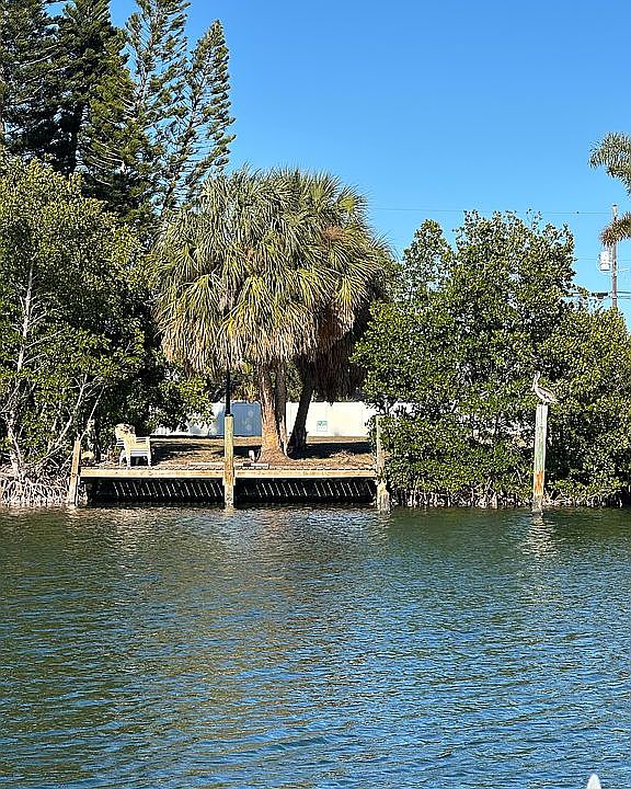 2nd image of 4803 Commonwealth Rd