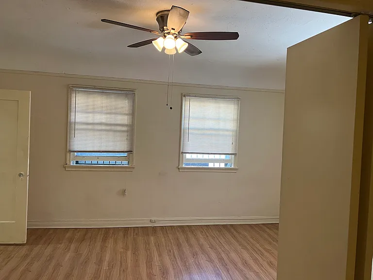 400 1/2 S Kenmore Ave #U201 — Photo 7