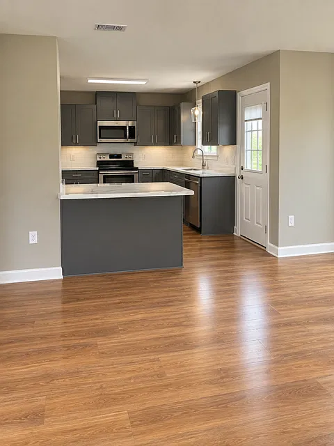 424 Baird Drive - 1 — Photo 2