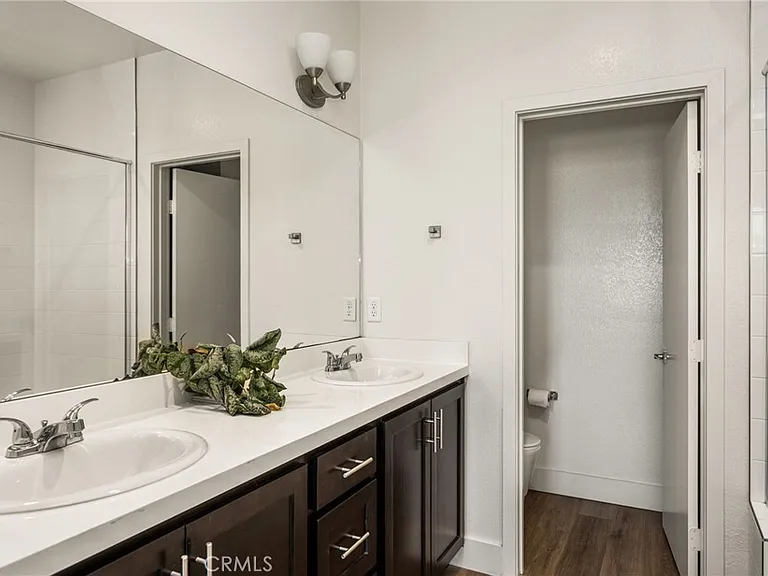 123 E Knox Dr — Photo 47