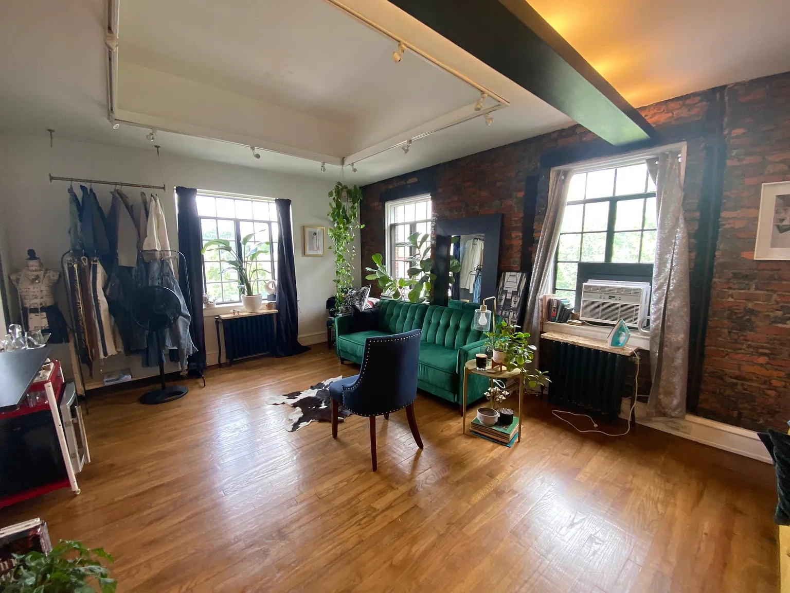 Studio, 600 sqft, $1,695 — Photo 2