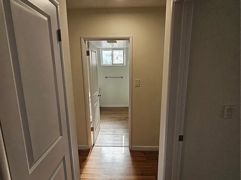 4642 Briggs Ave — Photo 18