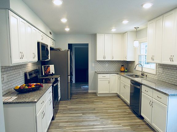 2nd image of 30699 Shaker Blvd