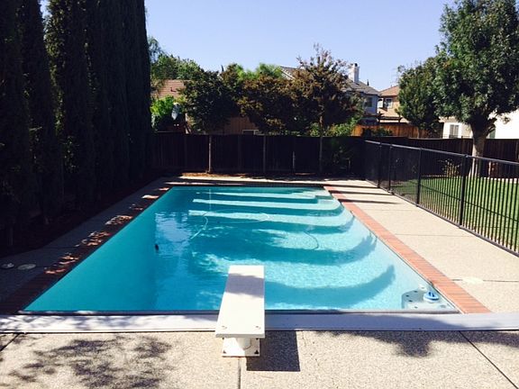 4th image of 1340 Parkside Dr