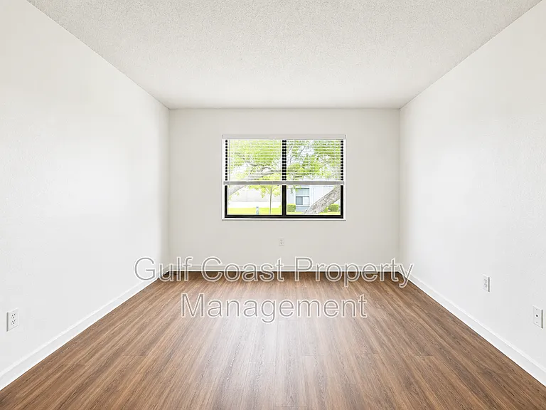 5310 26th St W #1406 — Photo 9