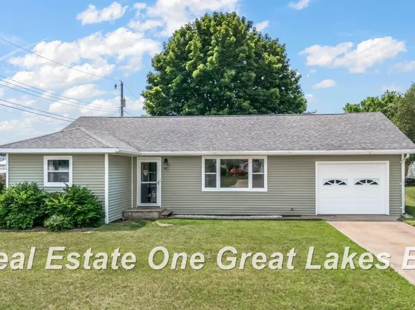 2209 12th Ave S, Escanaba, MI 49829
