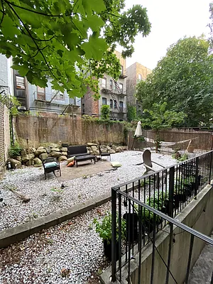 Rented by Aegis Realty Management Corp | media 33