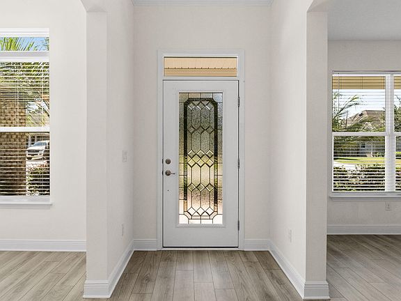 3rd image of 402 Sweet Tea Ln