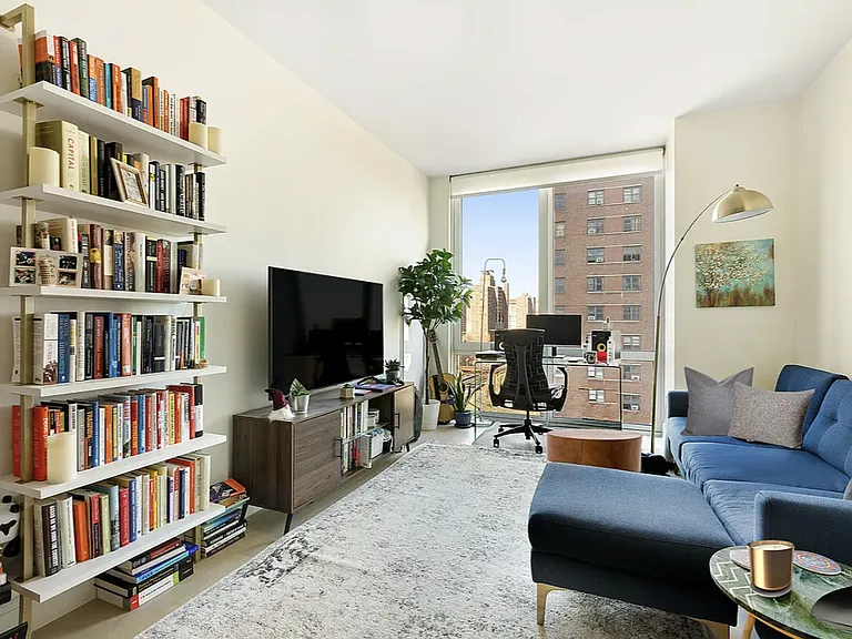 1399 Park Ave #10E — Photo 1