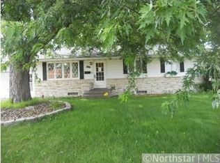 325 6th Ave NE, Osseo, MN 55369