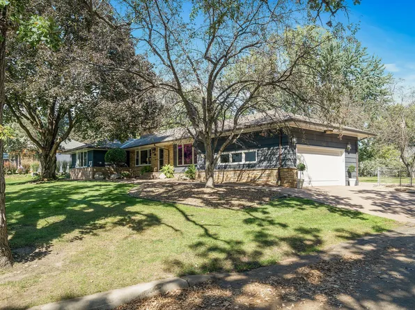 1744 Mississippi River Blvd S, Saint Paul, MN 55116