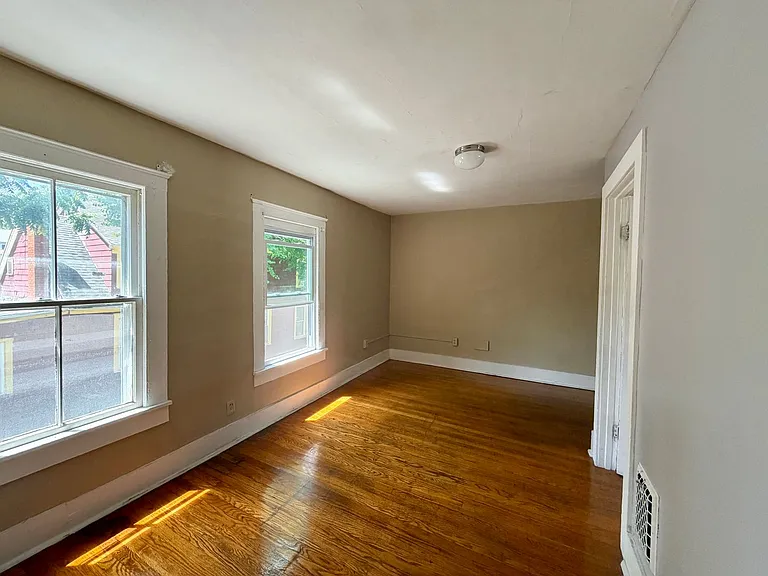 140-42 Grumbach Ave — Photo 14