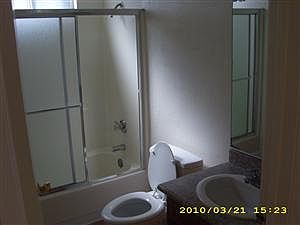 5th image of 14858 Sylvan St APT 4