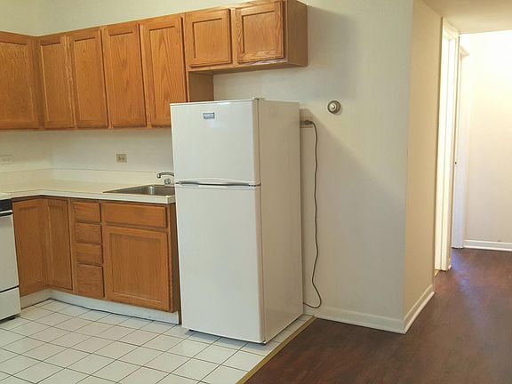 5th image of 4006 N Kenmore Ave #G